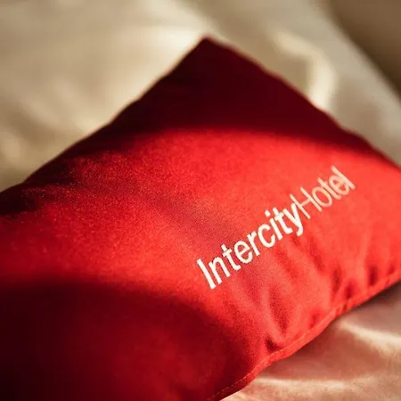 Intercityhotel Otel 4*
