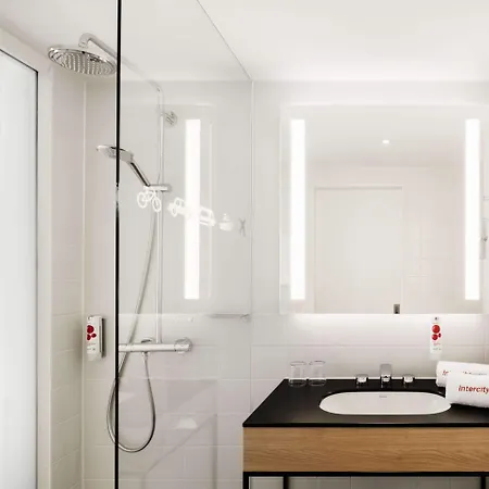 Intercityhotel 4*